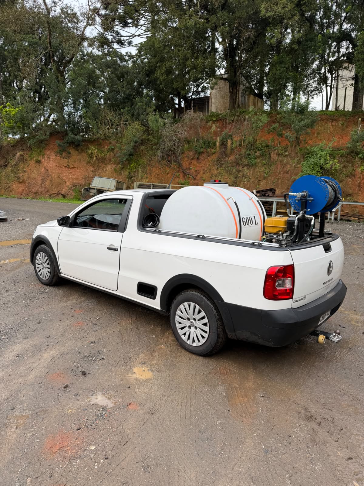 Hidrojato em skid instalado em Volkswagen Saveiro